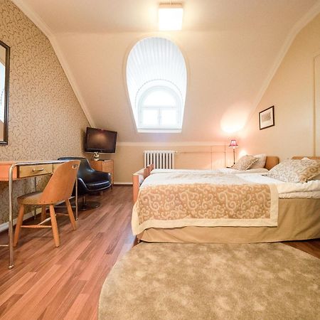 Hotelli-Ravintola Maentaen Klubi Mantta Bagian luar foto