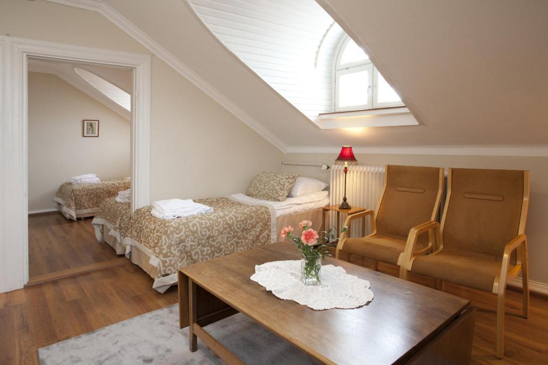 Hotelli-Ravintola Maentaen Klubi Mantta Bagian luar foto
