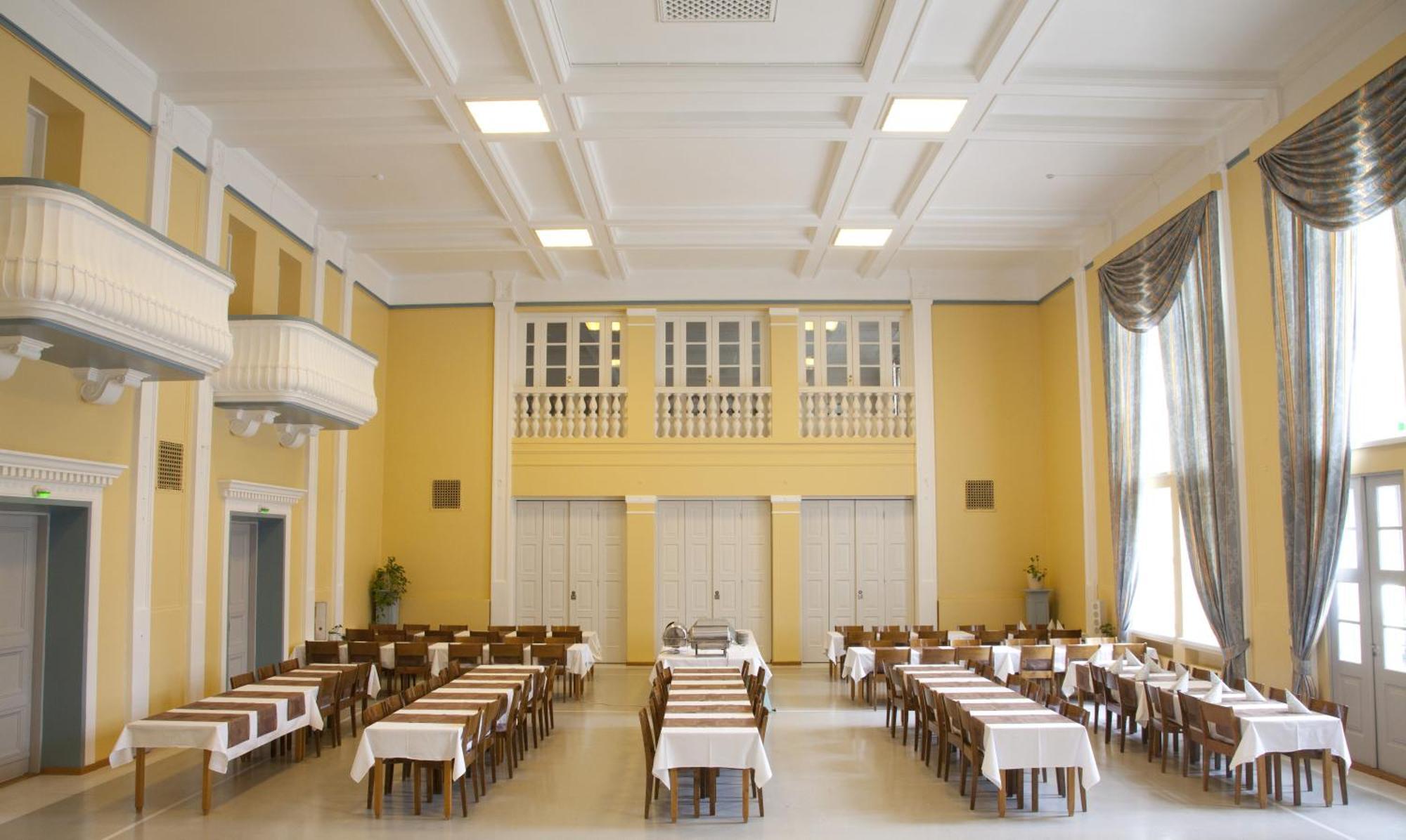 Hotelli-Ravintola Maentaen Klubi Mantta Bagian luar foto