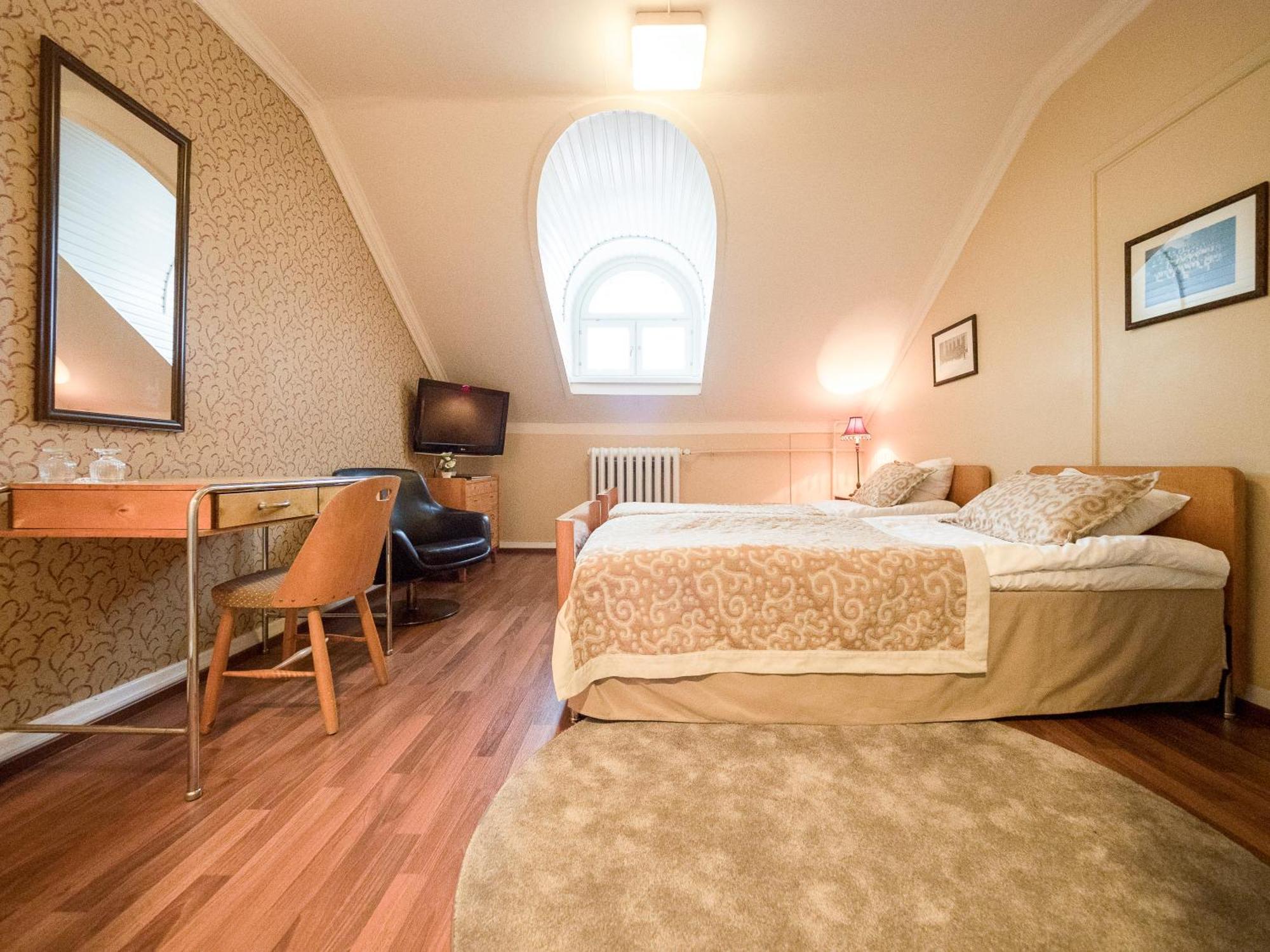 Hotelli-Ravintola Maentaen Klubi Mantta Bagian luar foto